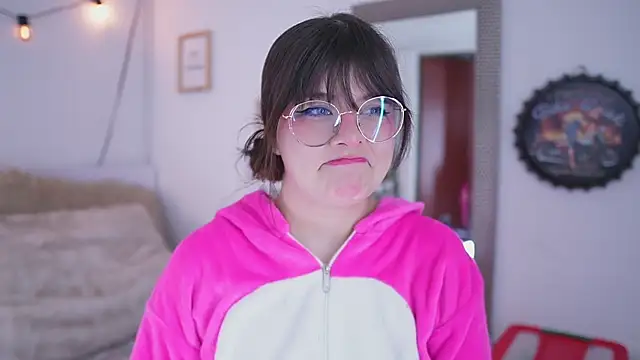 Snapshot of Neekito_ chatting on 02.12.25 Neekito online show from 02.12.25