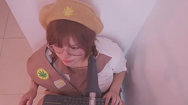 Snapshot of Neekito_ chatting on 11.11.25 Neekito online show from 11.11.25