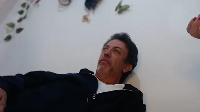 jeans and emma online show from 03.04.25