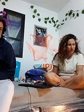 jeans and emma online show from 10.24.25