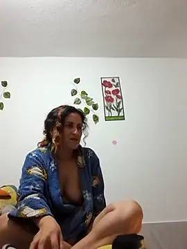 jeans and emma online show from 11.25.25