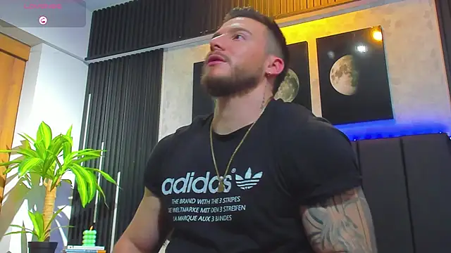 Snapshot of David_blake_ chatting on 02.21.25 David blake online show from 02.21.25