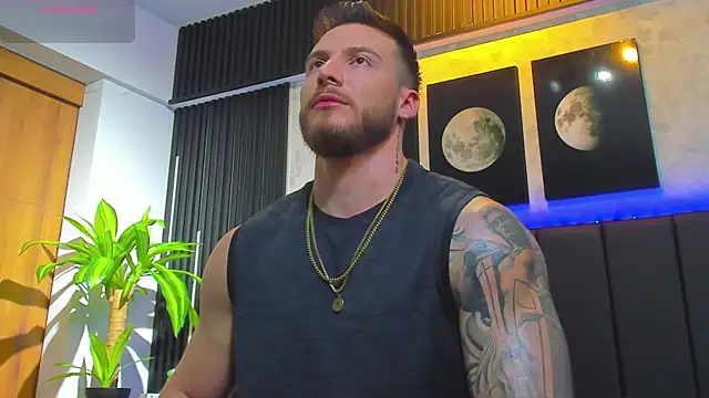 Snapshot of David_blake_ chatting on 03.05.25 David blake online show from 03.05.25