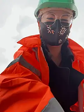 Loveblackzilla online show from 12.03.25