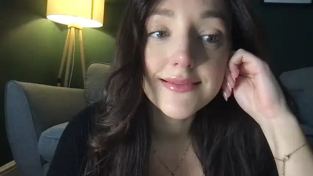 Snapshot of laceyjames24 chatting on 11.26.25 laceyjames24 online show from 11.26.25