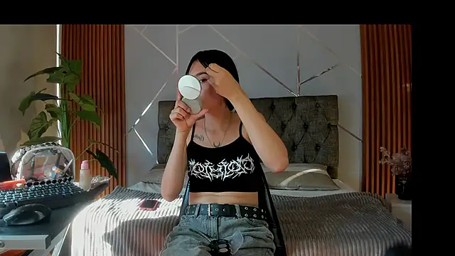 Snapshot of Miaa_Lee7 chatting on 09.09.25 Miaa Lee7 online show from 09.09.25