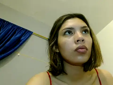 Snapshot of VioletDivala chatting on 03.01.25 VioletDivala online show from 03.01.25