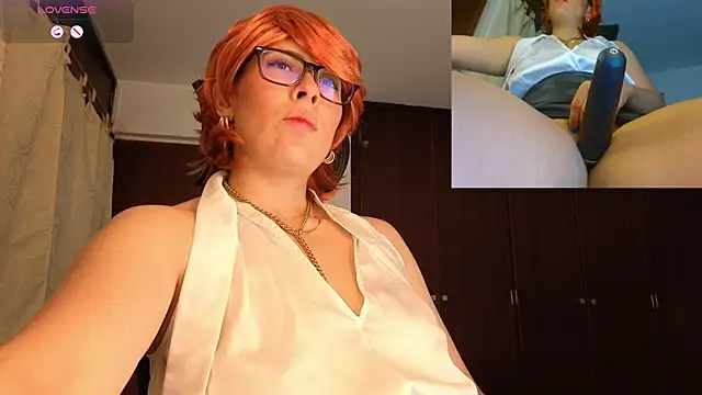 Snapshot of sophia_dumont chatting on 09.08.25 sophia dumont online show from 09.08.25