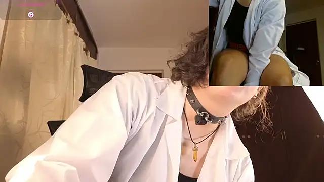 Snapshot of sophia_dumont chatting on 10.24.25 sophia dumont online show from 10.24.25