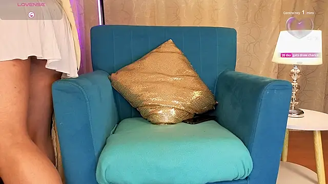 Snapshot of sophia_dumont chatting on 11.26.25 sophia dumont online show from 11.26.25