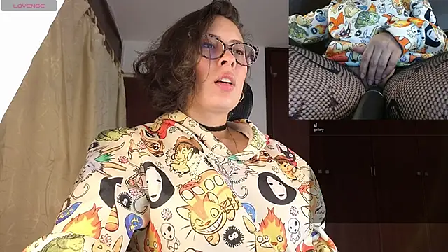 Snapshot of sophia_dumont chatting on 11.29.25 sophia dumont online show from 11.29.25