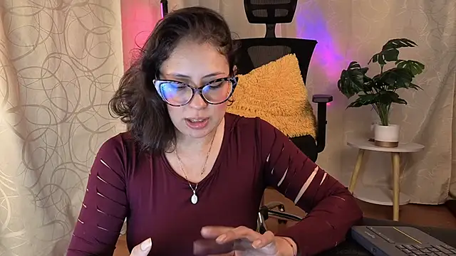 Snapshot of sophia_dumont chatting on 06.08.26 sophia dumont online show from 06.08.26