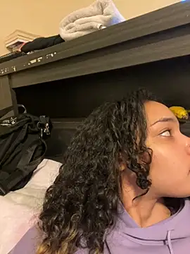 tastylolaaa online show from 02.04.25