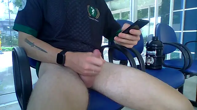 Snapshot of Novinho_pica_rosa chatting on 02.02.26 Novinho pica rosa online show from 02.02.26