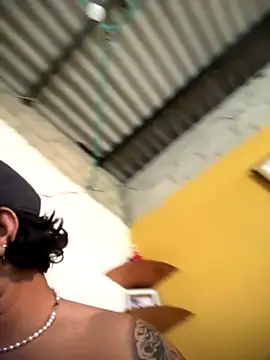 Snapshot of daniel6916 chatting on 11.18.25 daniel6916 online show from 11.18.25