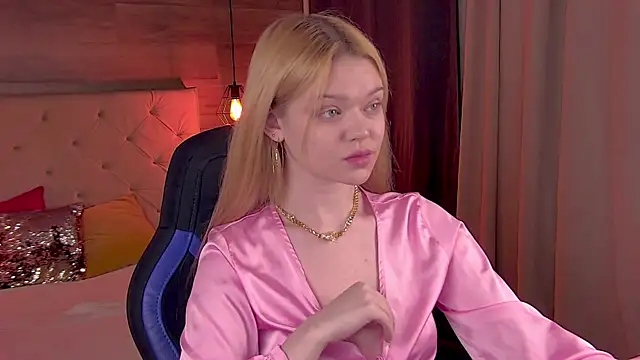 Snapshot of AdeleCartier chatting on 02.23.25 AdeleCartier online show from 02.23.25