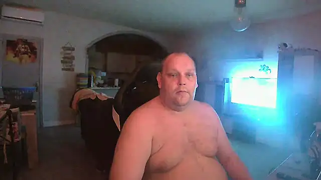 Snapshot of Hotfire-112 chatting on 03.26.26 Hotfire-112 online show from 03.26.26