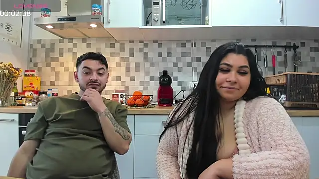 Snapshot of latinacouple chatting on 02.11.25 latinacouple online show from 02.11.25