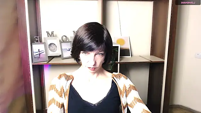  AngeliaFlow  online show from 10.31.25