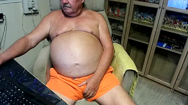 Snapshot of barenfan chatting on 11.11.25 barenfan online show from 11.11.25