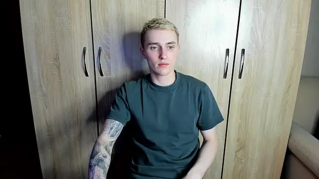 crazybottom99 online show from 03.10.25