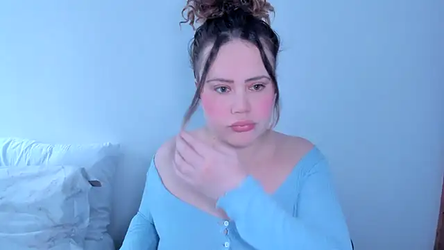 Snapshot of _leana_ chatting on 03.17.25 leana online show from 03.17.25