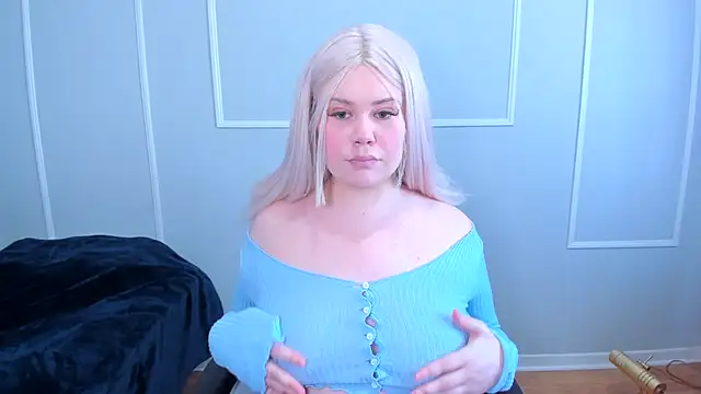 Snapshot of _leana_ chatting on 02.18.26 leana online show from 02.18.26