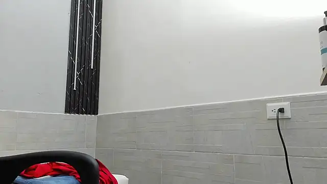 Snapshot of Luke_davis01 chatting on 02.17.25 Luke davis01 online show from 02.17.25