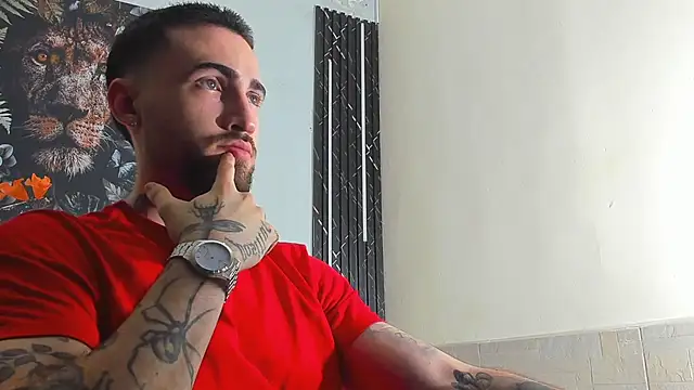 Snapshot of Luke_davis01 chatting on 03.11.25 Luke davis01 online show from 03.11.25