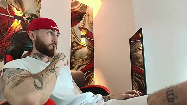 Snapshot of Luke_davis01 chatting on 10.07.25 Luke davis01 online show from 10.07.25