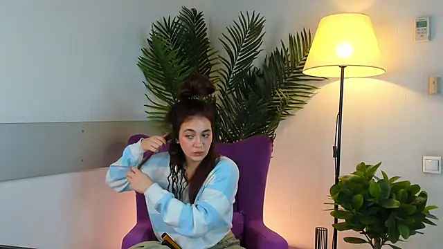 PortiaBellew online show from 02.07.25