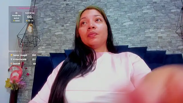 Snapshot of Sophia_Brunett chatting on 02.17.26 Sophia Brunett online show from 02.17.26