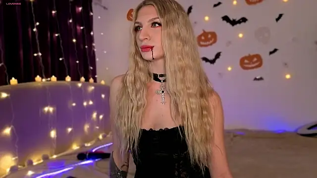 Nicole Hampton online show from 10.30.25