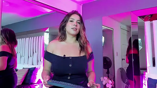 Cloee Rainbow1 online show from 03.05.25