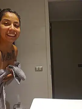 Snapshot of MaiPandora chatting on 03.31.26 MaiPandora online show from 03.31.26