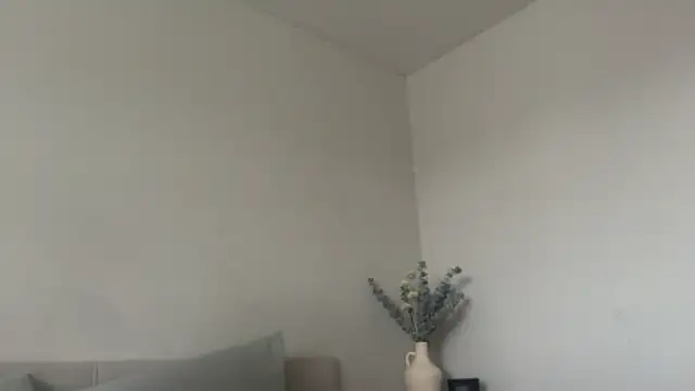 Snapshot of skyejde chatting on 02.09.26 skyejde online show from 02.09.26