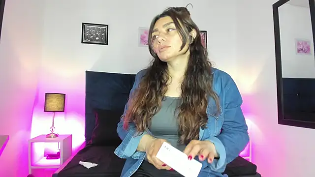  michonne  online show from 02.10.25