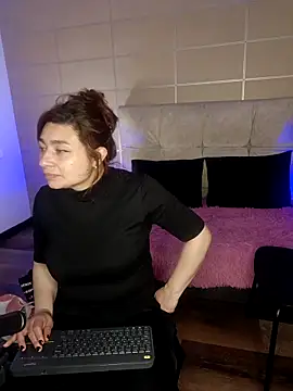  michonne  online show from 09.24.25