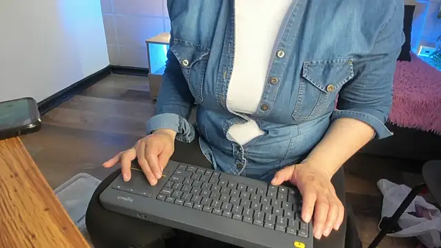  michonne  online show from 04.09.26