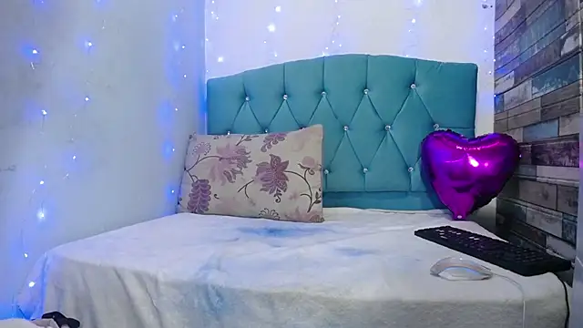 Tiana Ebony18 online show from 03.04.25