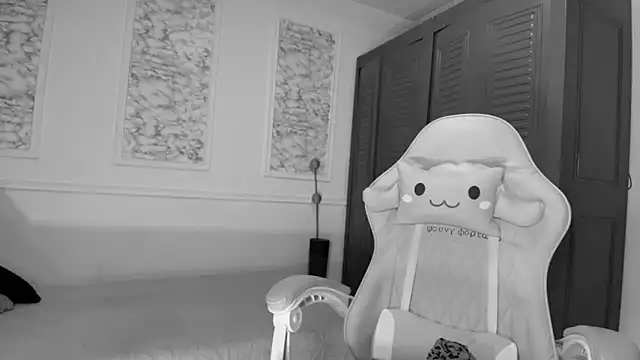 Danella houston online show from 10.10.25