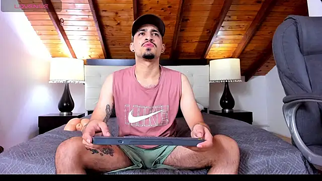 Sebastian Berne online show from 03.22.25