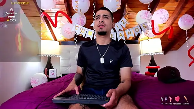 Snapshot of Sebastian_Berne chatting on 02.18.26 Sebastian Berne online show from 02.18.26