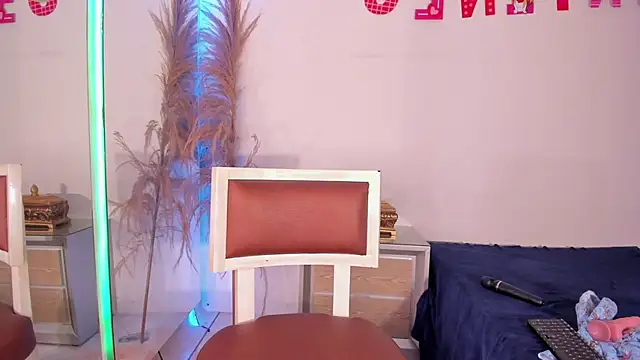 kassandra Lara online show from 02.20.25