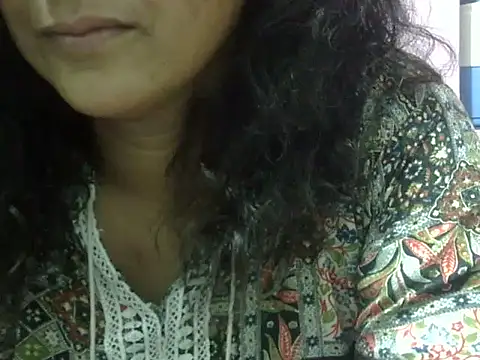 Snapshot of Your_cutiepie_ chatting on 05.01.26 Your cutiepie online show from 05.01.26