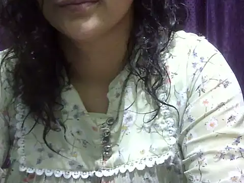 Snapshot of Your_cutiepie_ chatting on 06.01.26 Your cutiepie online show from 06.01.26