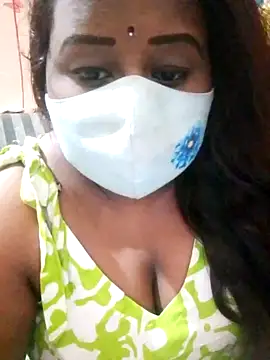 Snapshot of dolly_telugu01 chatting on 09.25.25 dolly telugu01 online show from 09.25.25