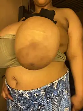 Snapshot of NonoGotBoobies chatting on 11.17.25 NonoGotBoobies online show from 11.17.25