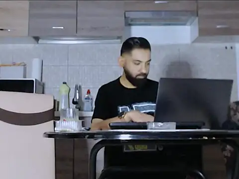 Snapshot of Armand66_ chatting on 04.09.26 Armand66 online show from 04.09.26