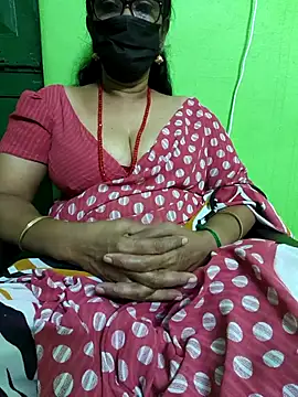 Snapshot of niiveditha chatting on 03.02.25 niiveditha online show from 03.02.25